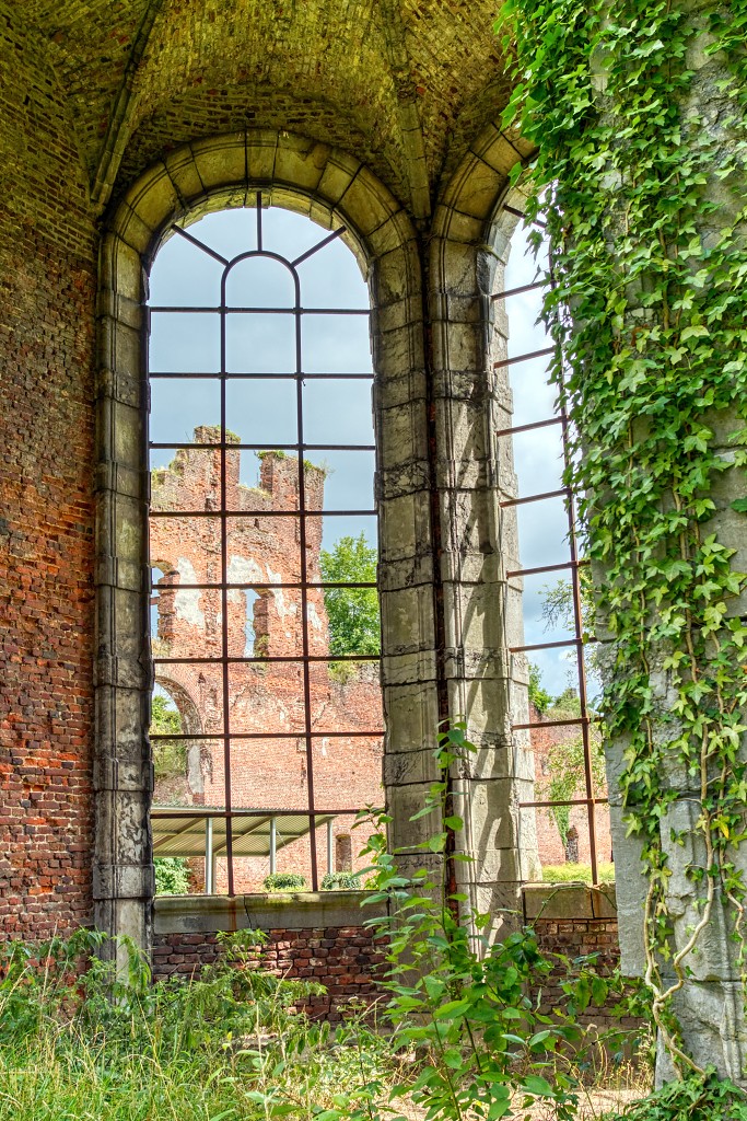 Abbaye D'Aulne hdr abdij belgie religie religion klooster ruine katholiek rooms saint sint aulne kerk kathedraal